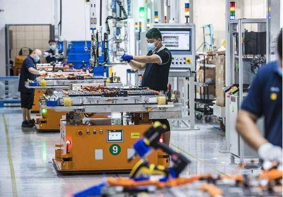 工廠建起來了，工人卻不好招了 為何國內工廠與外企招工狀況截然相反？